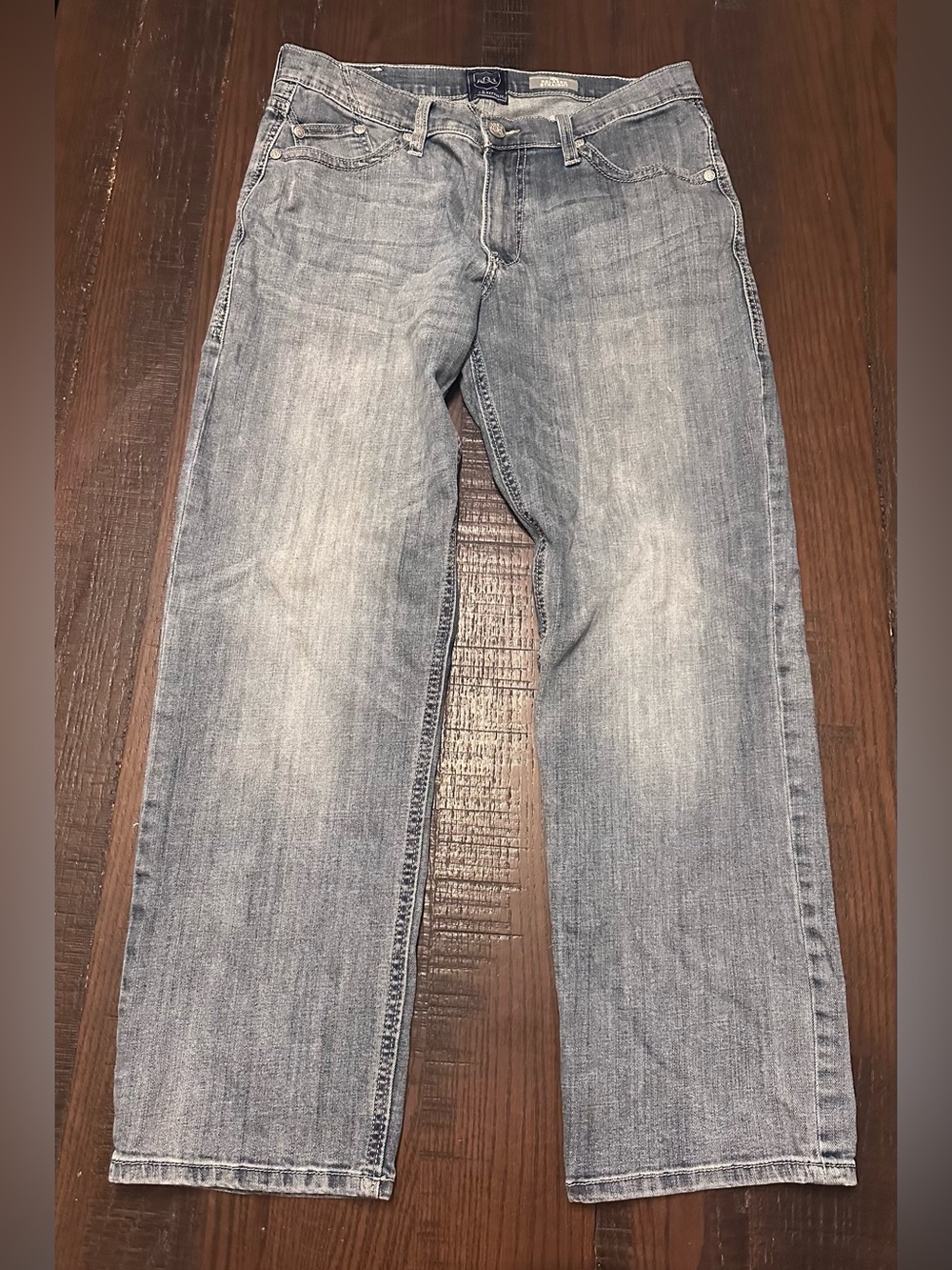 Rock & Republic Relaxed Straight Men’s Blue Light Wash Jeans Size 34x32